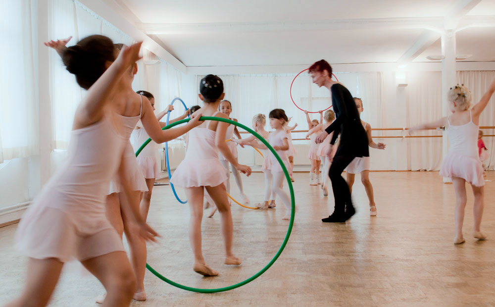 Ballett Ballettschule Gabriele Hägele Kinderballett Tänzerische Früherziehung spielerisch Tanzen lernen