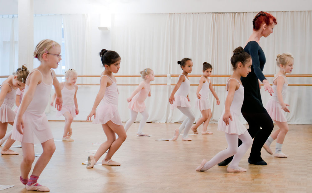 Ballett Ballettschule Gabriele Hägele Kinderballett Tänzerische Früherziehung Plie